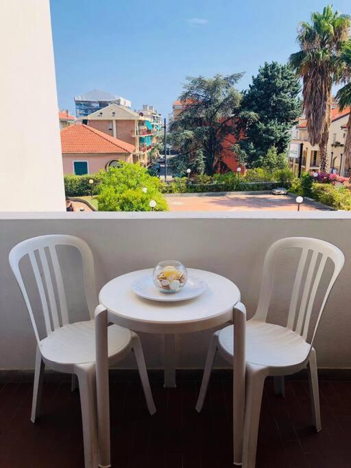 Pietra Ligure - Essential With Swimming Pool Apartment Ngoại thất bức ảnh
